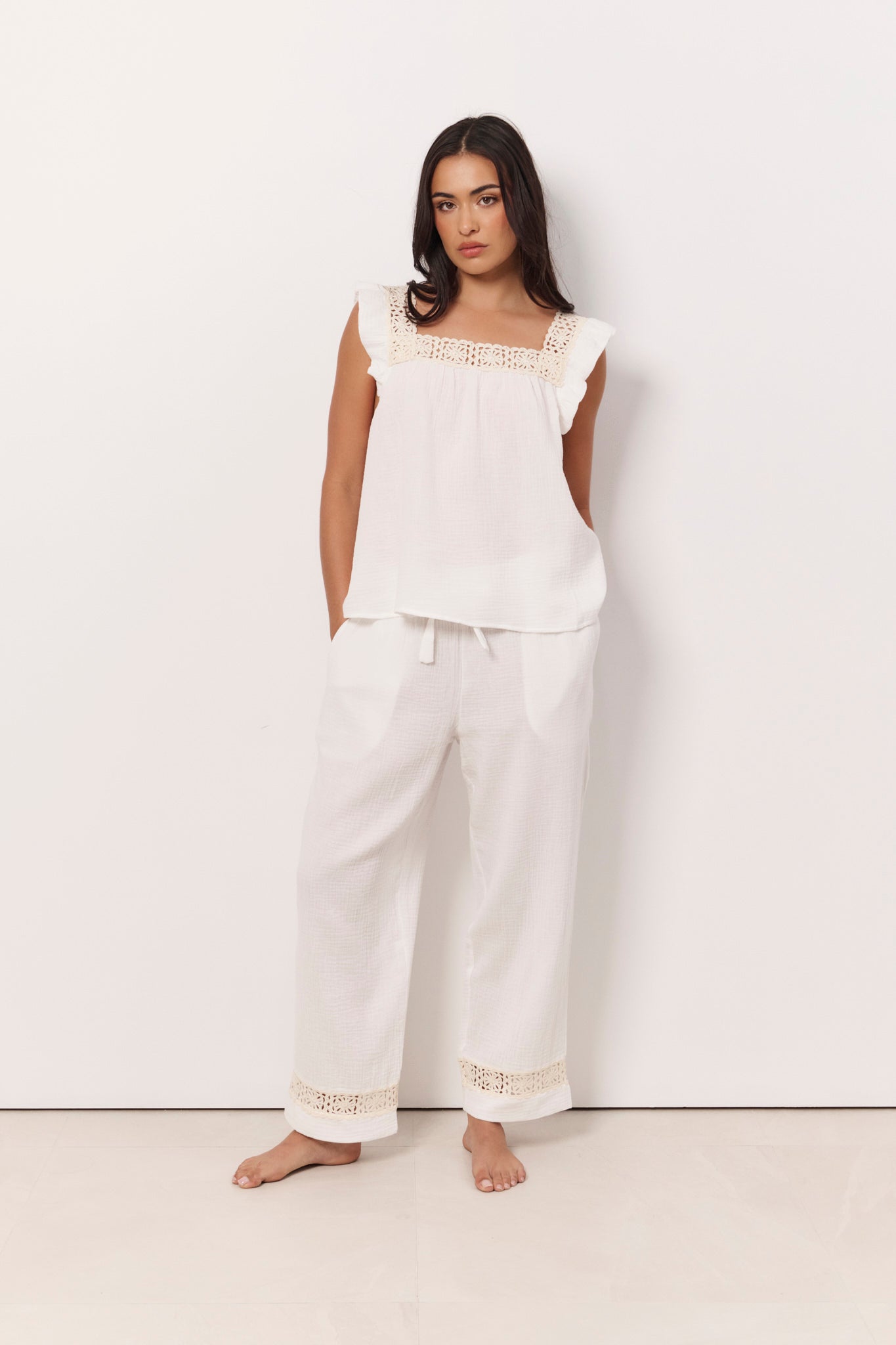 Lulu and Lilah Lace Frill Cotton Gauze Long Set (White)