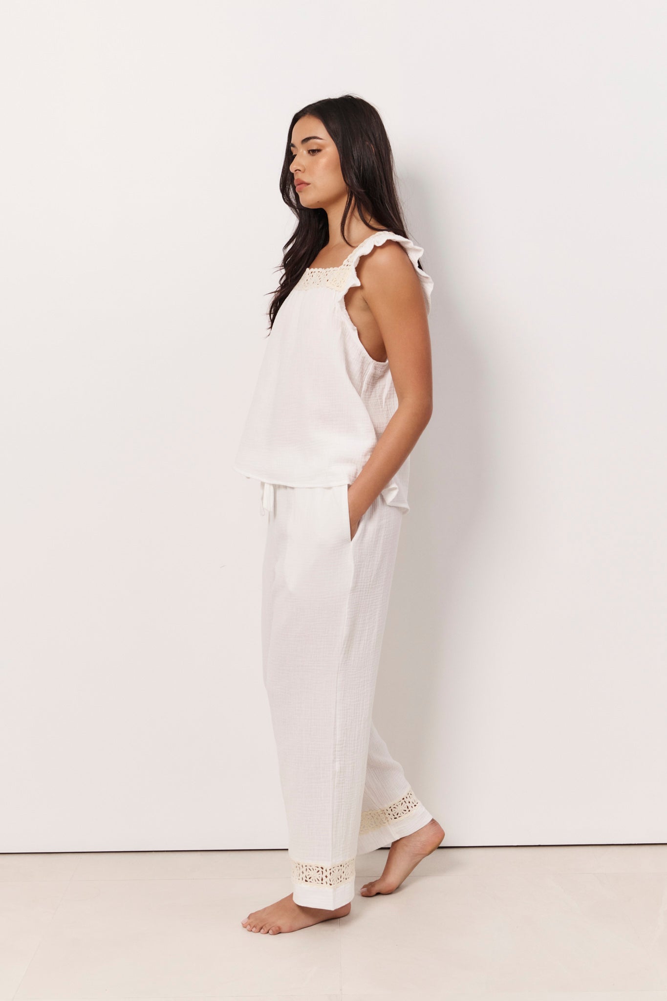 Lulu and Lilah Lace Frill Cotton Gauze Long Set (White)